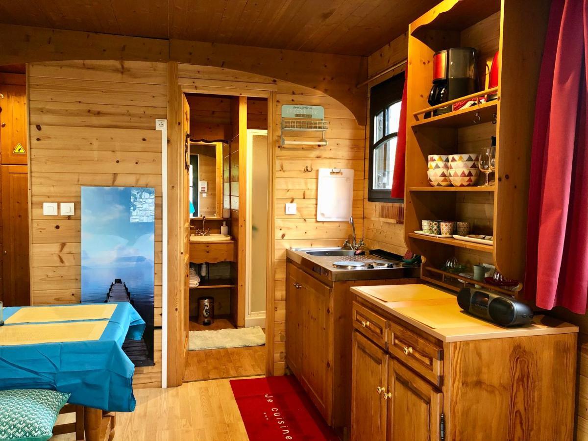 Millygite Roulotte - 4 Seasons Chalet-On-Wheels Exterior photo